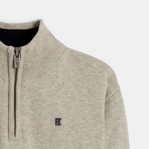 بلوفر بياقة عالية باللون البيج للأولاد